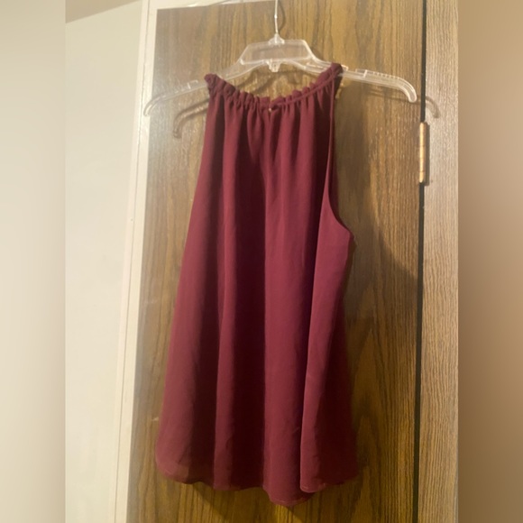 Sleeves dressy top - Picture 2 of 4